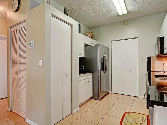 3rd image of 9803 Kamena Cir