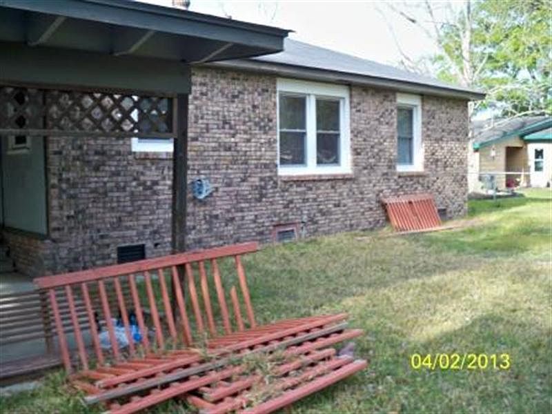 2nd image of 2912 Odom Ave