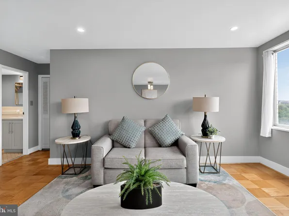 10201 Grosvenor Pl APT 1425, Rockville, MD 20852