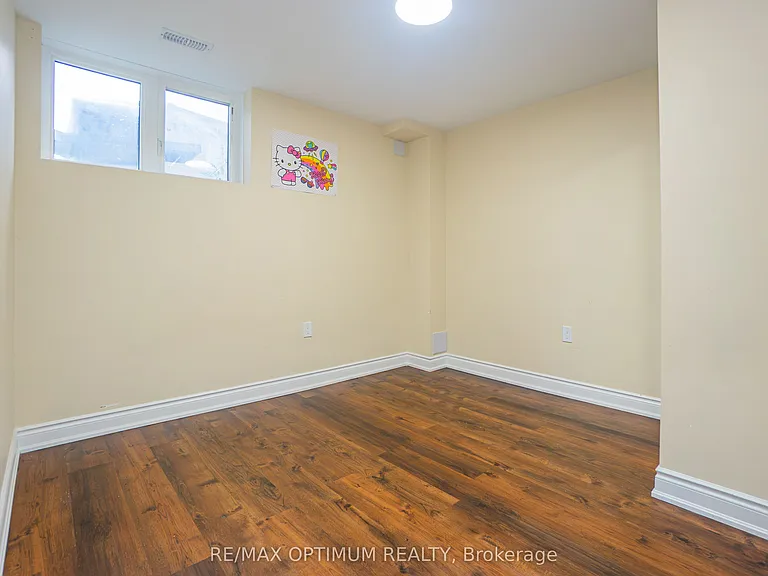 9 Fenchurch Dr #BASEMENT — Photo 7