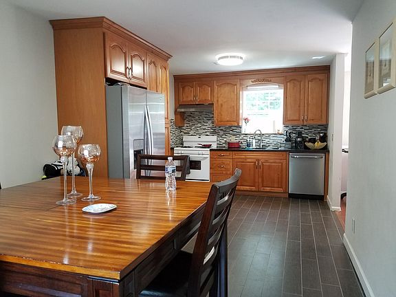 3rd image of 635 Fieldwood Ln