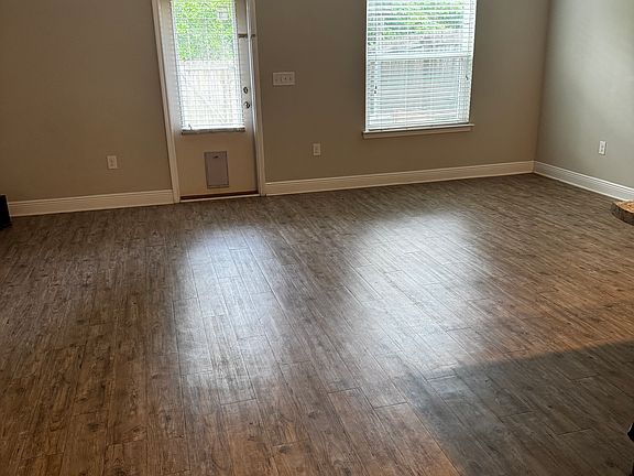 4th image of 6017 Royal Port Ct