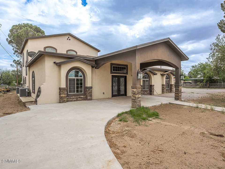 1st image of 304 Las Flores Cir