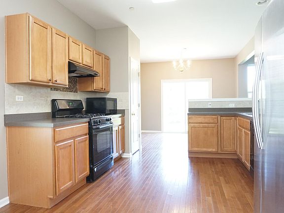 5th image of 1524 Yellowstone Dr