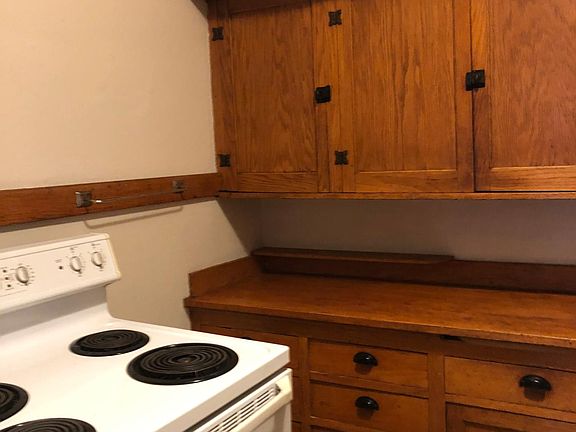 2nd image of 805 S 18th St APT 5