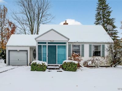 8235 Laughlin Dr, Niagara Falls, NY, 14304