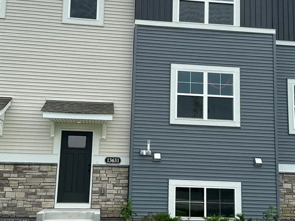 13631 Pine Dr, Rogers, MN 55374