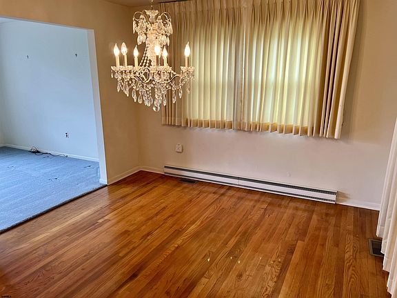 5th image of 405 Cynwyd Dr
