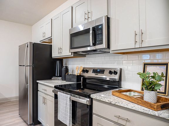 2nd image of 200 Mirage Ave #5203