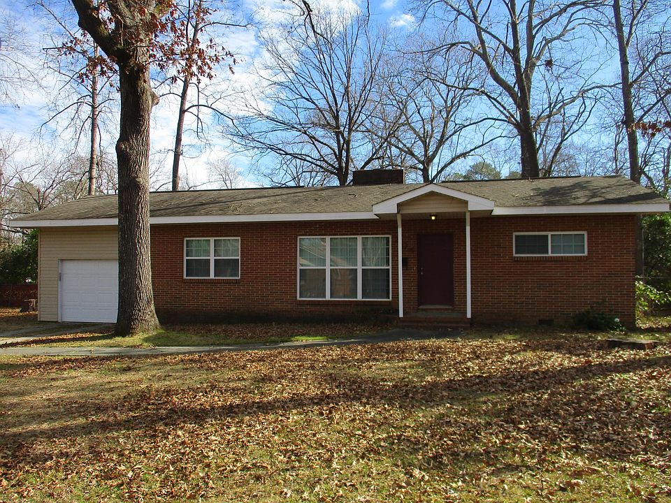 1st image of 204 Parkwood Dr