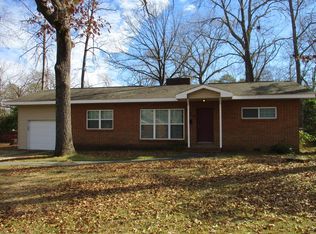 204 Parkwood Dr, Warner Robins, GA 31093