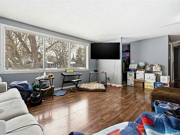 5th image of 2804 Grant ROAD