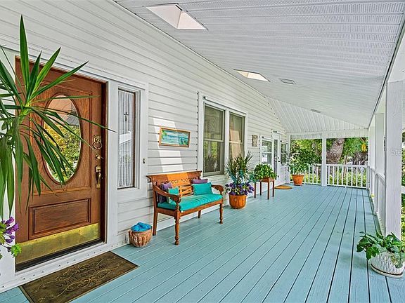 3rd image of 909 Bayshore Dr