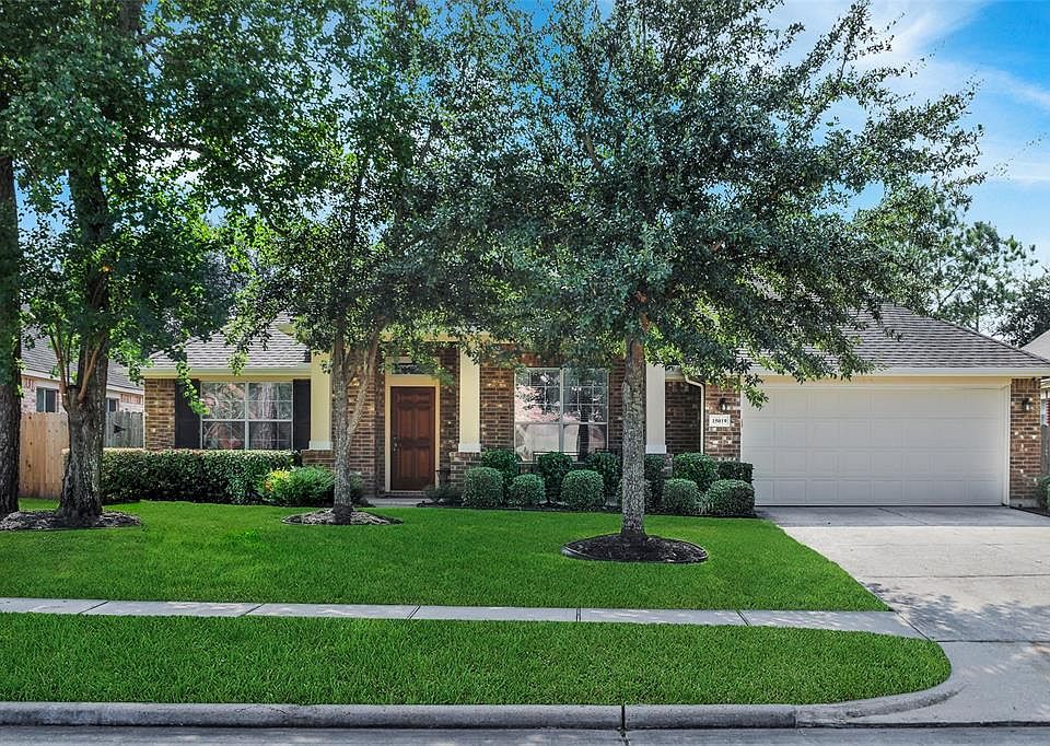 1st image of 15019 Summer Knoll Ln
