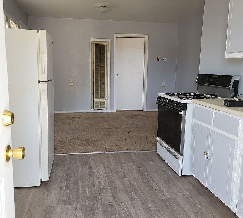 1st image of 516 NE 9th Ave