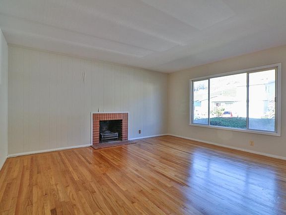4th image of 1169 Morningside Ave