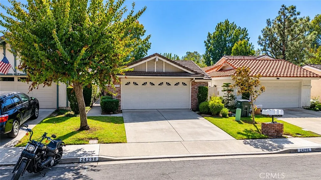 4 bed, 1570 sqft, $5,250 — Photo 2