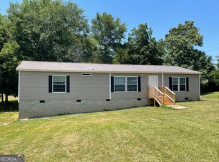 124 Honeysuckle Rd, Eatonton, GA 31024