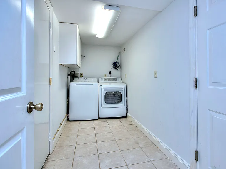 310 Main St — Photo 20