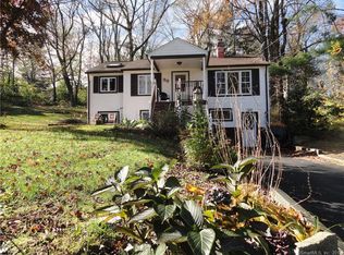 39 Ridgewood Rd, Moodus, CT 06469