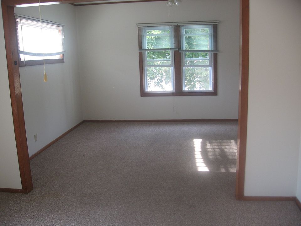 2nd image of 810 6th St N