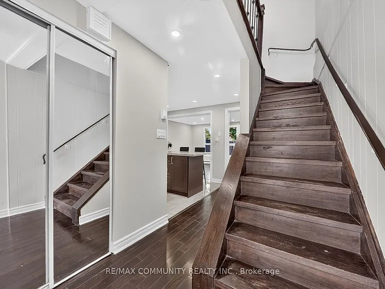 850 Huntingwood Dr #15 — Photo 34