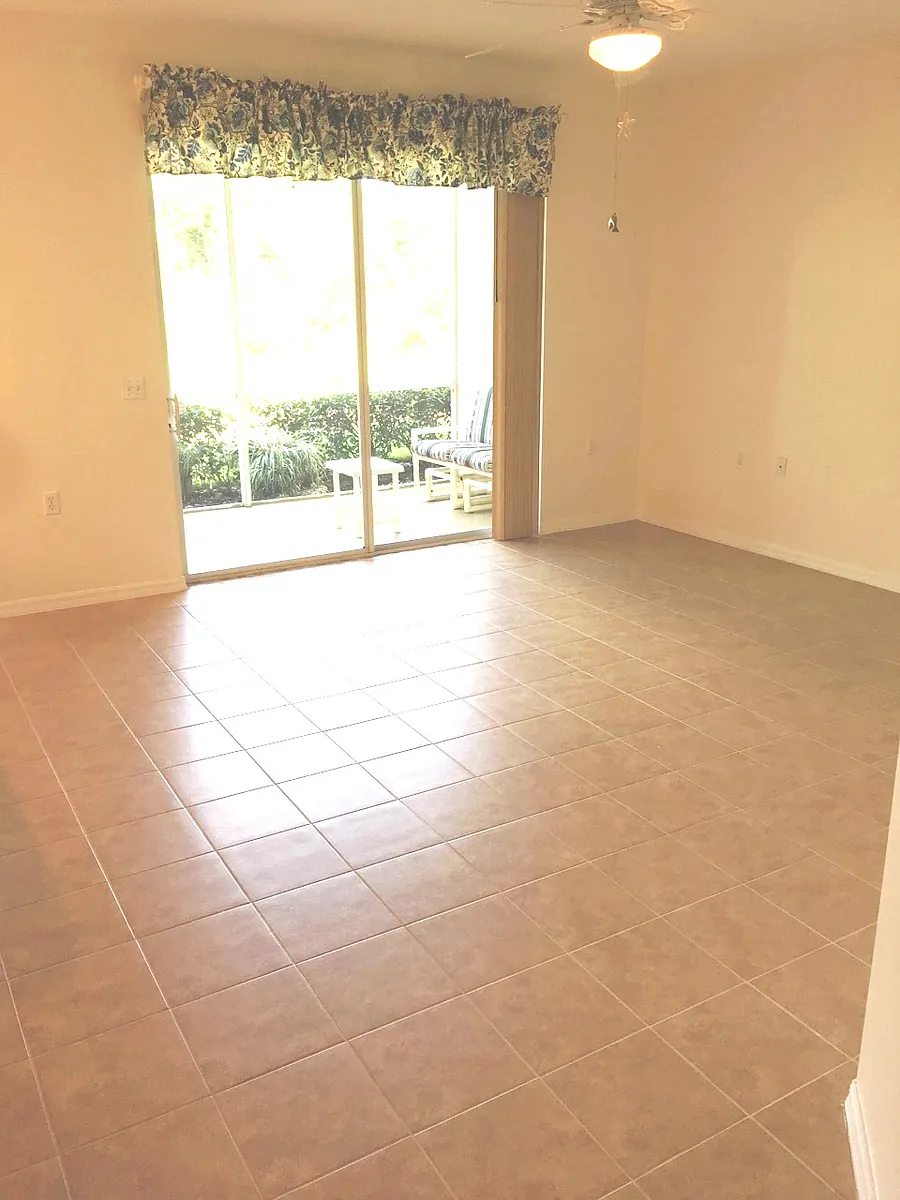 Photo 2 of 14 - 2855 Cypress Trace Cir #103 - Naples, FL Building Photo - 2855 Cypress Trace Cir #103