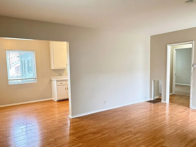 5960 Linden Avenue — Photo 3