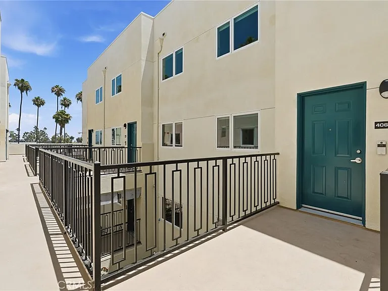 1818 S Norton Ave #311 — Photo 25