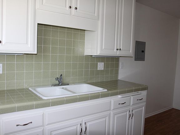 3rd image of 4623 E 14th St APT E