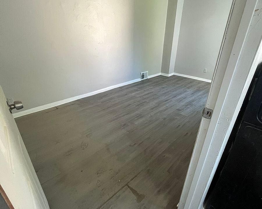 123125 Clinton Ave Oakdale PA Zillow