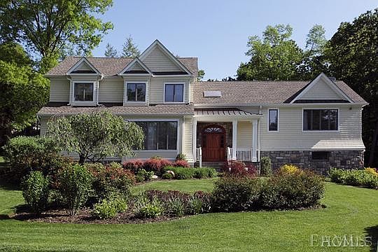 1st image of 4 Westwood Ct
