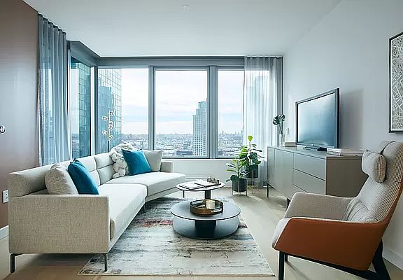 3rd image of 3 Court Sq APT 4508