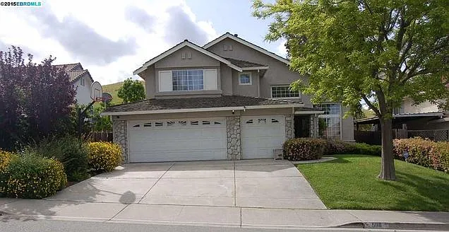 5116 Carriage Way photo 1