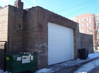 655 N Lawndale Ave, Chicago, IL