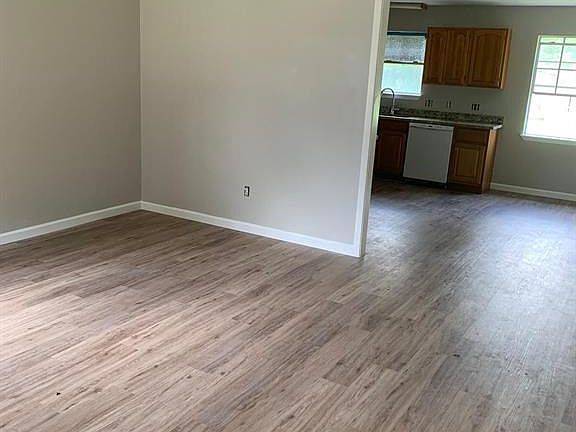 4th image of 2430 Avilion Ct