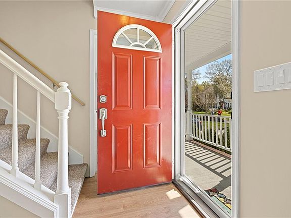 3rd image of 113 Carla Dr