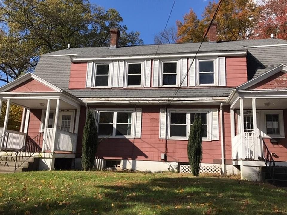 1st image of 40 Woodland Ct