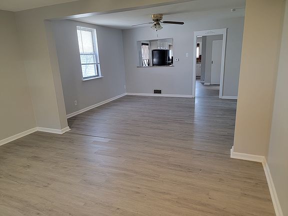 2nd image of 4970 Quincy St #1