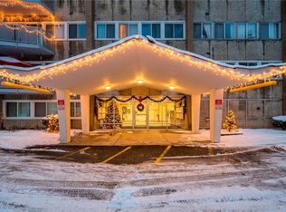 6640 Pearl Rd APT 407, Parma Heights, OH 44130