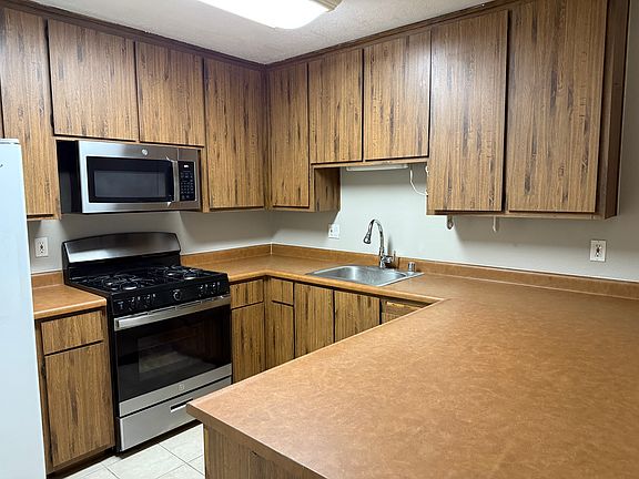 3rd image of 4928 Venuto Way #4928