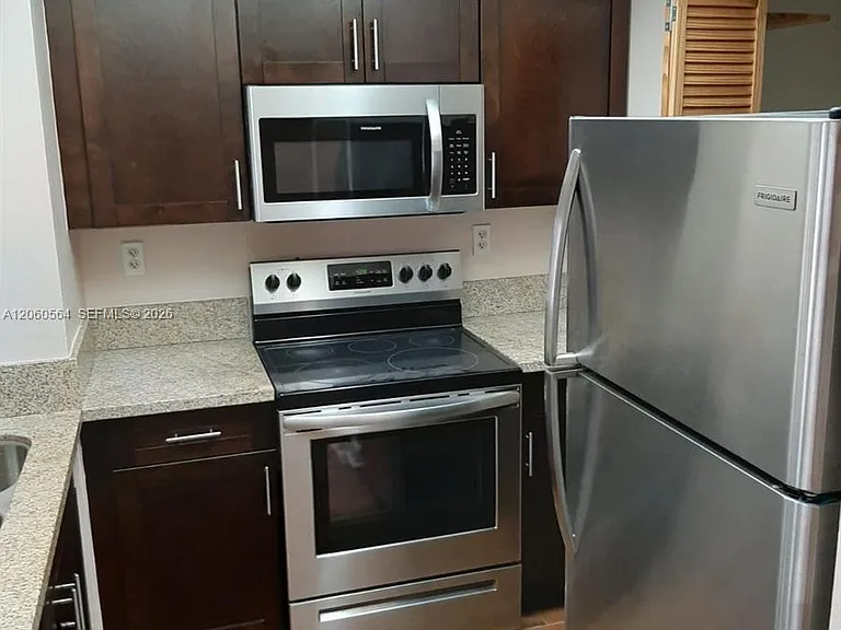 800 N Miami Ave #E-1001 — Photo 6