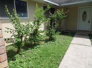 2415 Pilgrims Point Dr, Webster, TX 77598