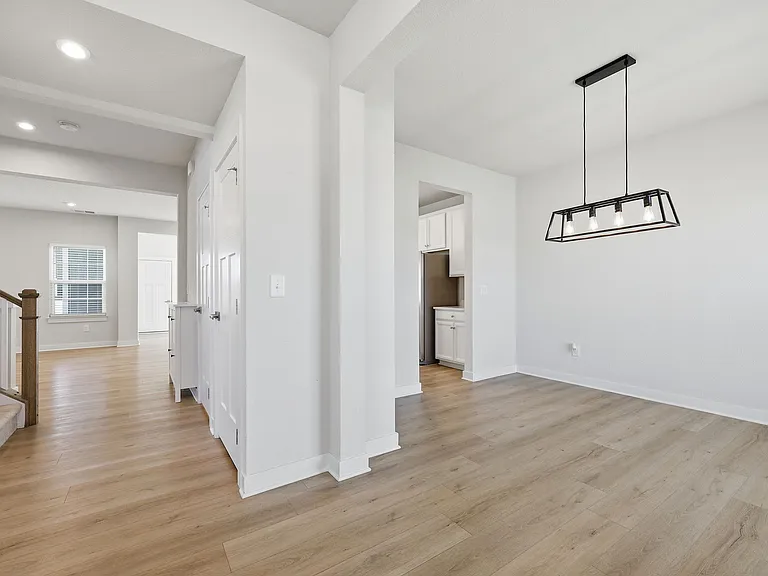 101 Iris Cir — Photo 6