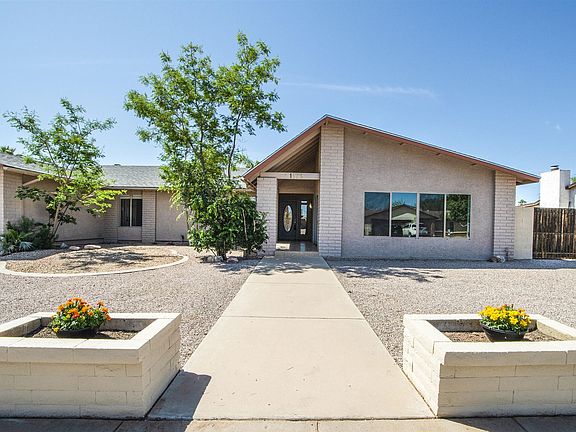 2nd image of 1179 E Avenida Grande