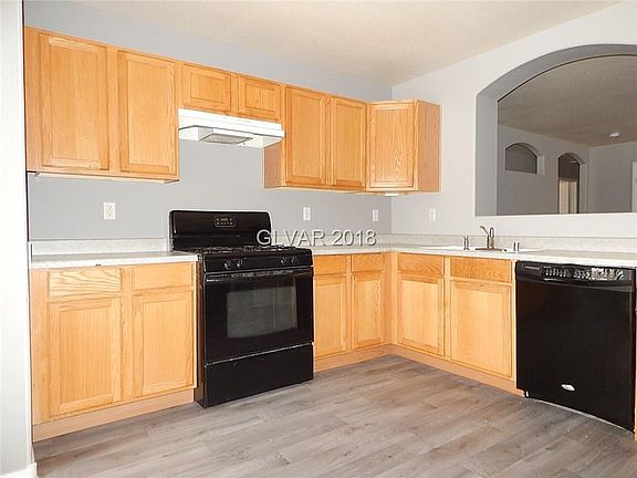 5th image of 10228 Arlington Abby St