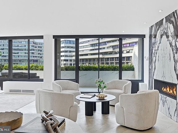 4th image of 2500 Virginia Ave NW #714