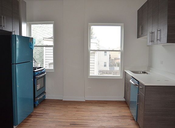 3rd image of 3450 W Waveland Ave APT 1R