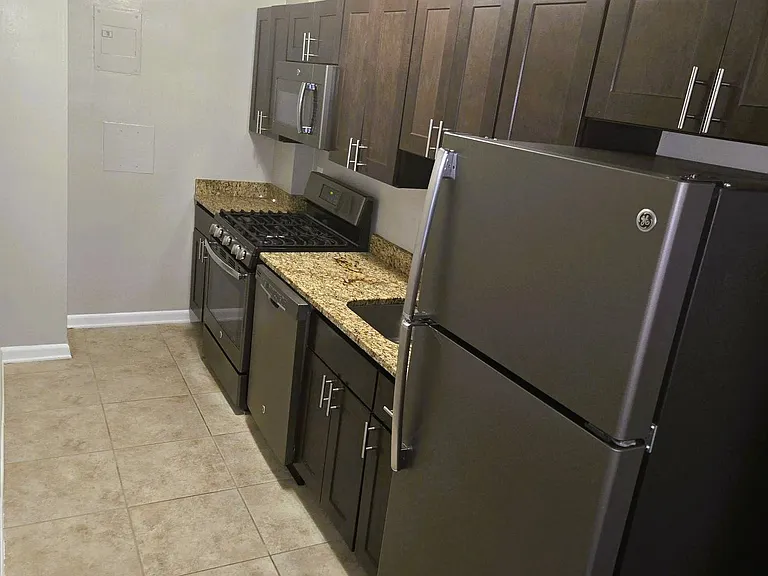 Connecticut Park Apartments — Photo 46