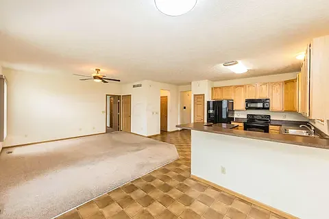 3 bed, 1516 sqft, $2,350 — Photo 3